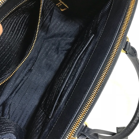 Sold Prada double zip lux tote small navy - Picture 7 of 7